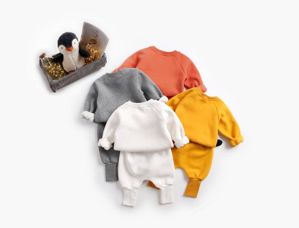 Winter Baby's Cartoon Animal Printed Sweatshirt with Pants Set